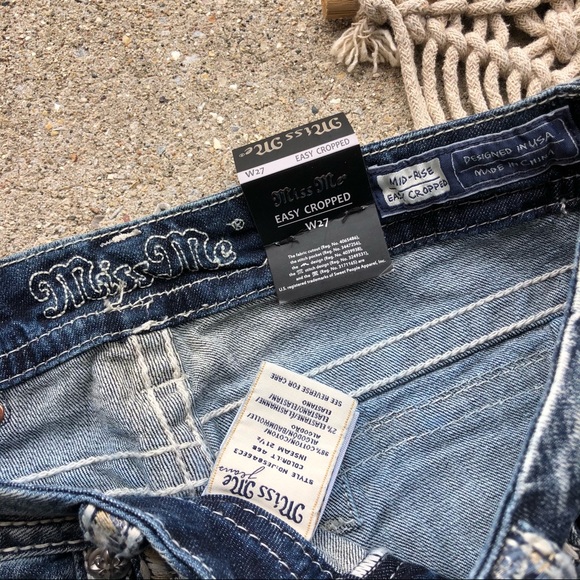 New Miss Me Distressed Easy Crop Jeans Size 27 - Picture 4 of 7